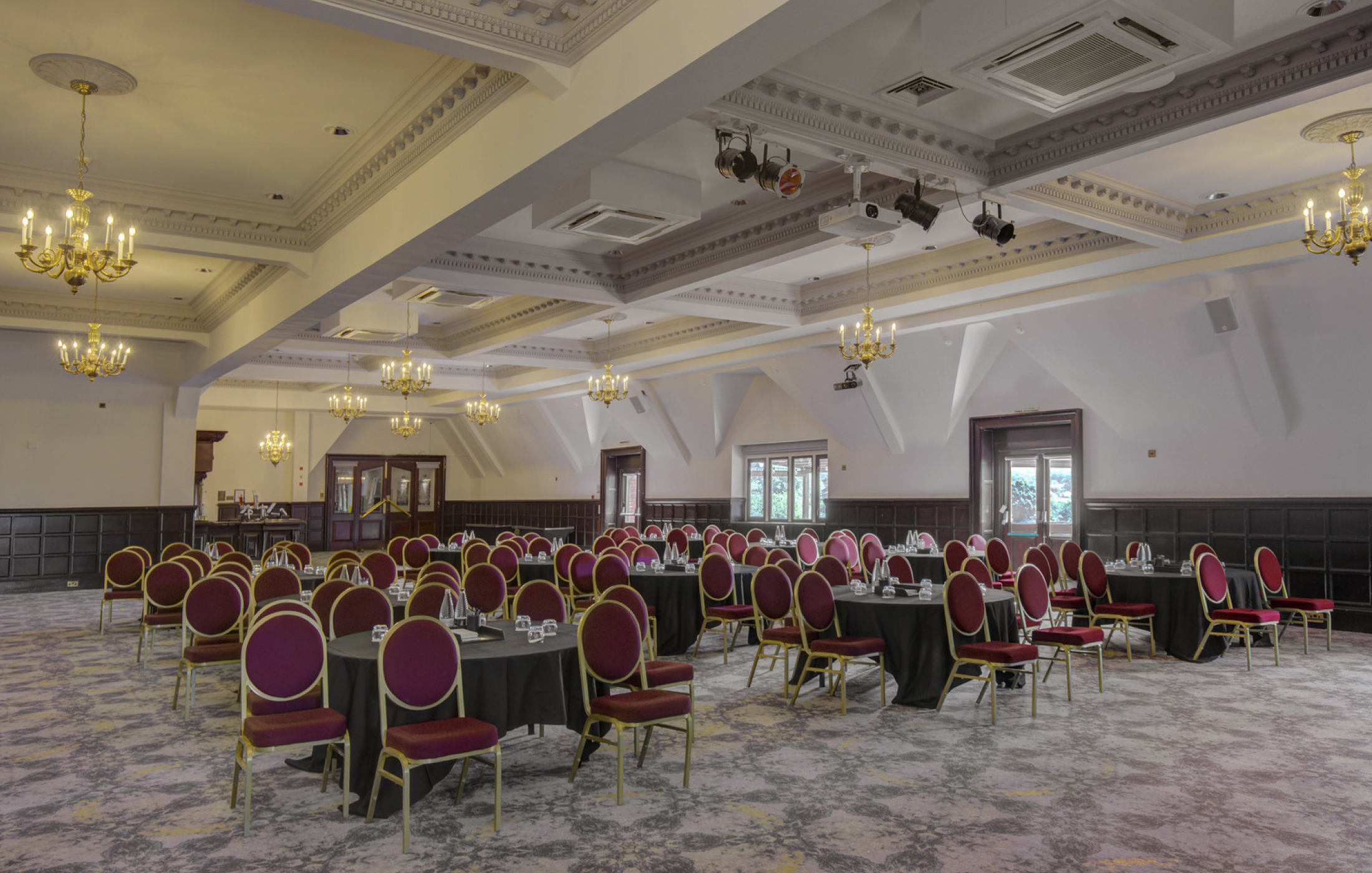 Sunningdale Suite Carousel 3