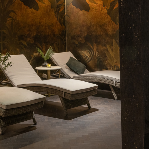 <p>RELAXATION ROOM</p>