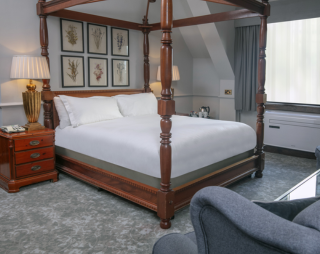 Feature Rooms