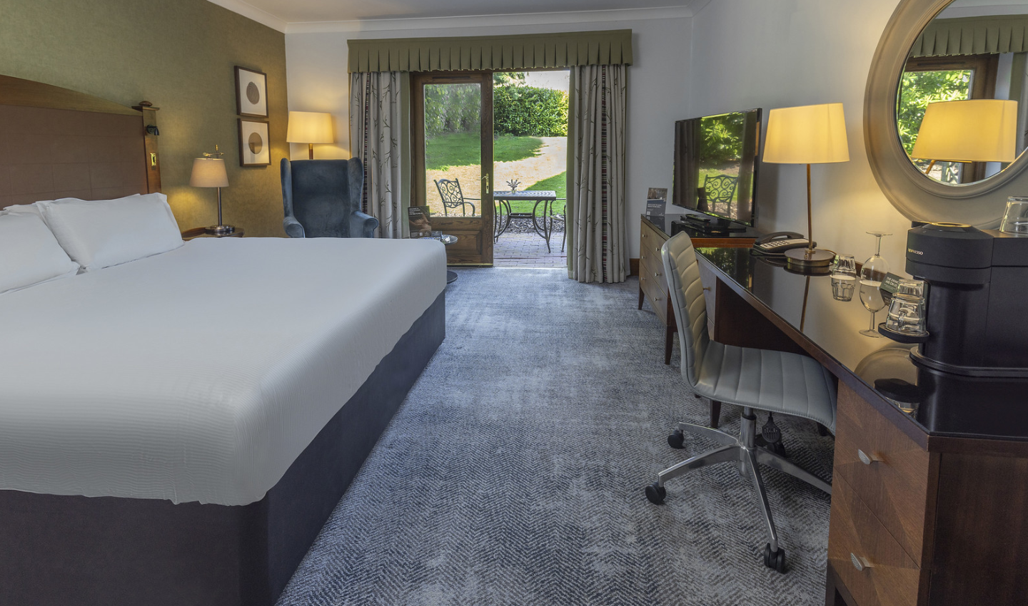 SUPERIOR ROOM