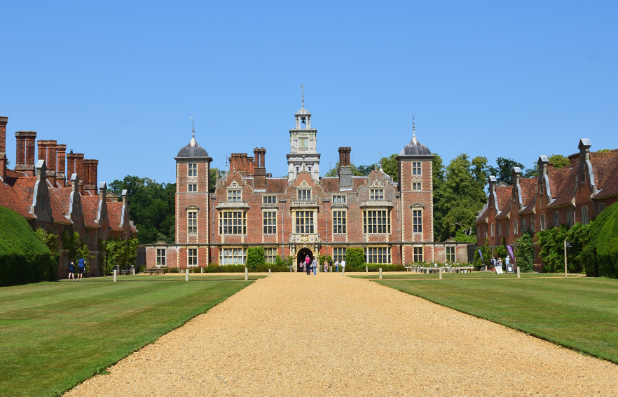 Carousel Desktop Nail Treatments Carousel 3