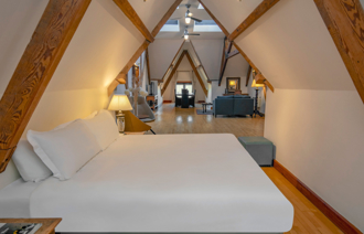 Penthouse Suite 1